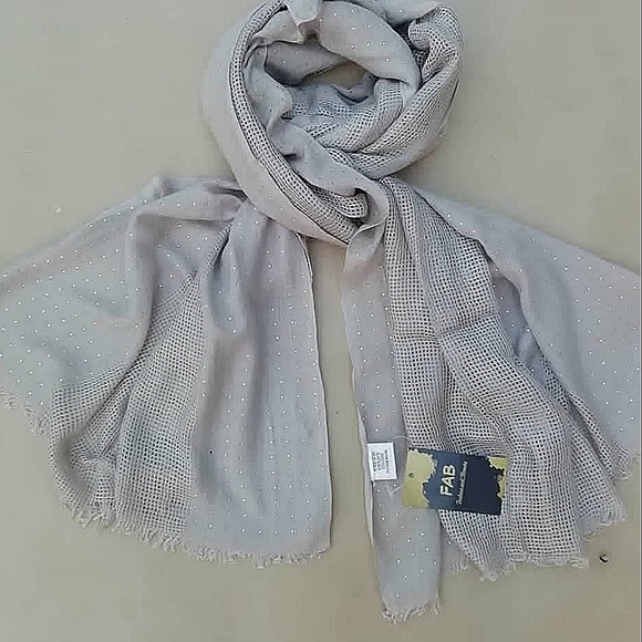 fab Accessories Accessories - Studd tan scarf